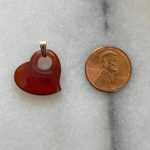 Vintage Solid 14K Yellow Gold Puffy Carnelian Floating Heart Style Charm Pendant - Picture 9 of 10